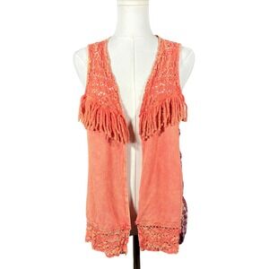 Gimmicks by BKE Womens Coral Orange Paisley Fringe Crochet Open Front Vest L